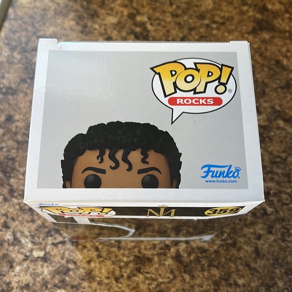 Funko Pop! Iconic Michael Jackson - Picture 3 of 5